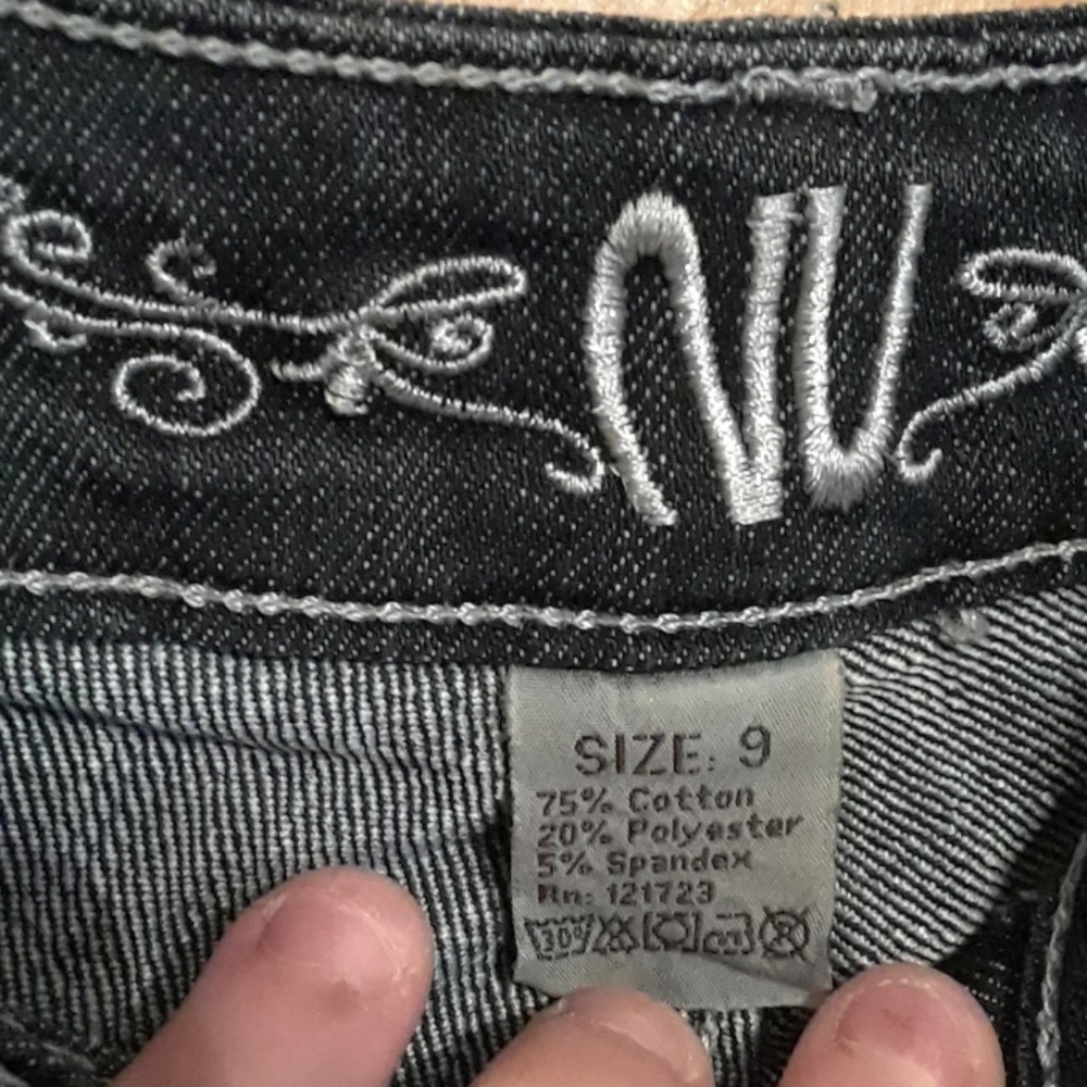 Jeans - Picture 2 of 4